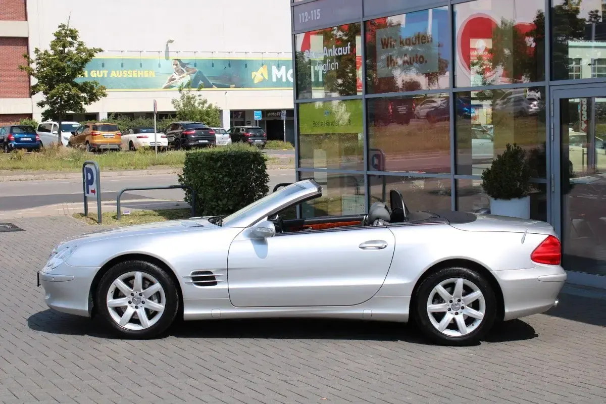 Gebraucht Mercedes SL500 306 PS (225 kW) 2003 Silber Cabrio
