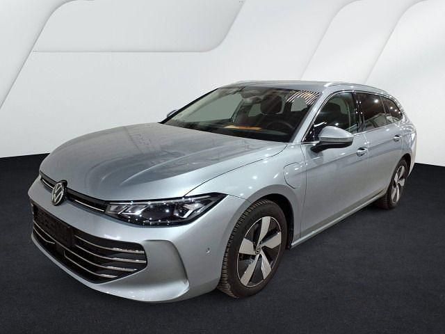 Gebraucht VW Passat Business 150 PS (110 kW) 2025 Silber Kombi
