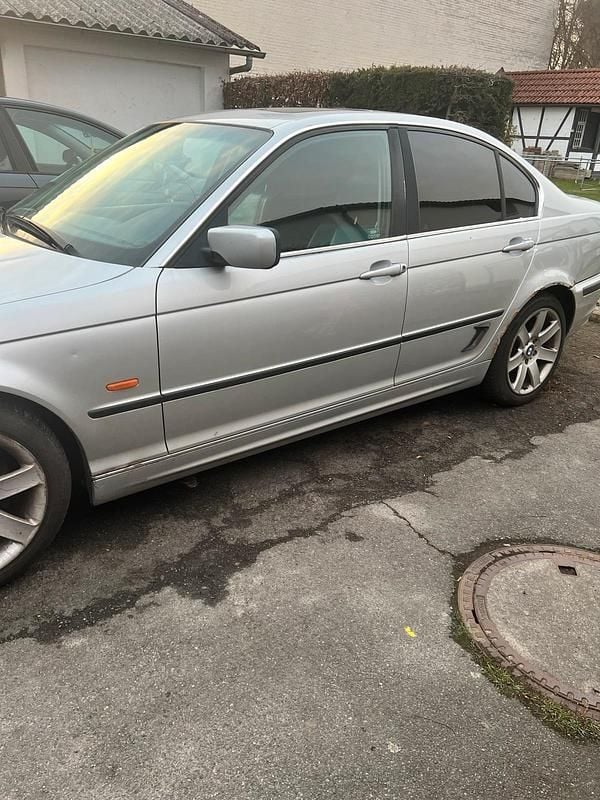 Gebraucht BMW 323 170 PS (125 kW) 2000 Silber Limousine