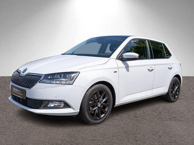 Moonweiss metallic Gebraucht 2021 Skoda Fabia Best of Limousine | 17.930 € (Fairer Preis) - Bild 1/4