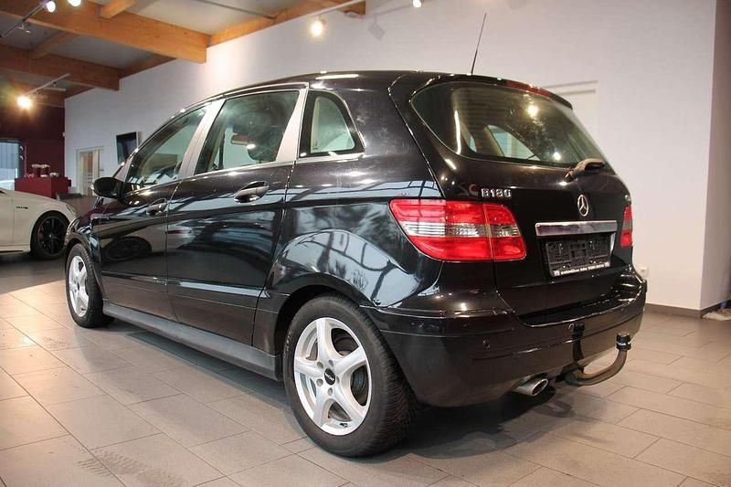Gebraucht Mercedes B180 109 PS (80 kW) 2005 Schwarz Van / Kleinbus