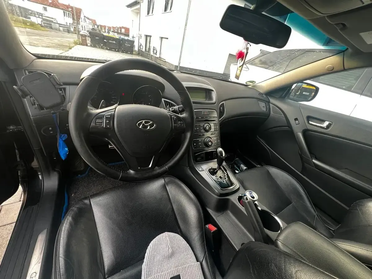 Gebraucht Hyundai Genesis 308 PS (226 kW) 2011 Schwarz Coupé