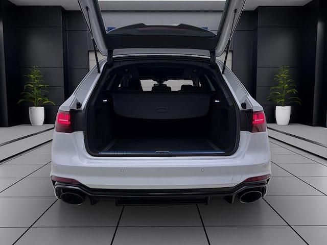 Gebraucht Audi RS4 Ambiente 450 PS (330 kW) 2023 Gletscherweiß metallic Kombi
