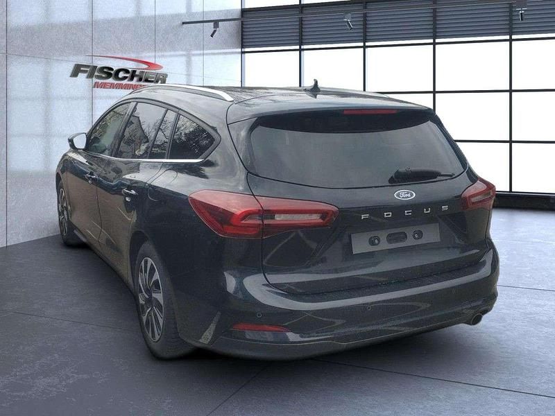 Gebraucht Ford Focus Titanium 125 PS (91 kW) 2024 Schwarz Kombi
