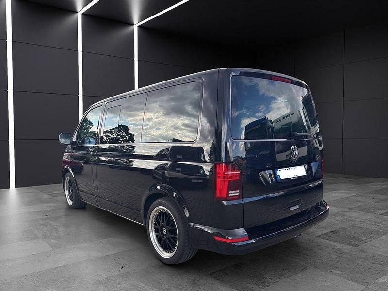 Gebraucht VW Multivan 150 PS (110 kW) 2021 Schwarz Van