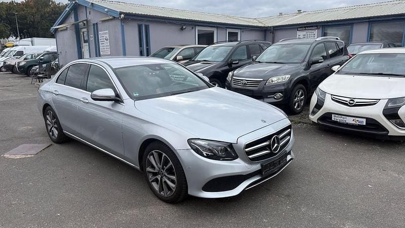 Gebraucht Mercedes E200 Avantgarde 184 PS (135 kW) 2018 Silber Limousine