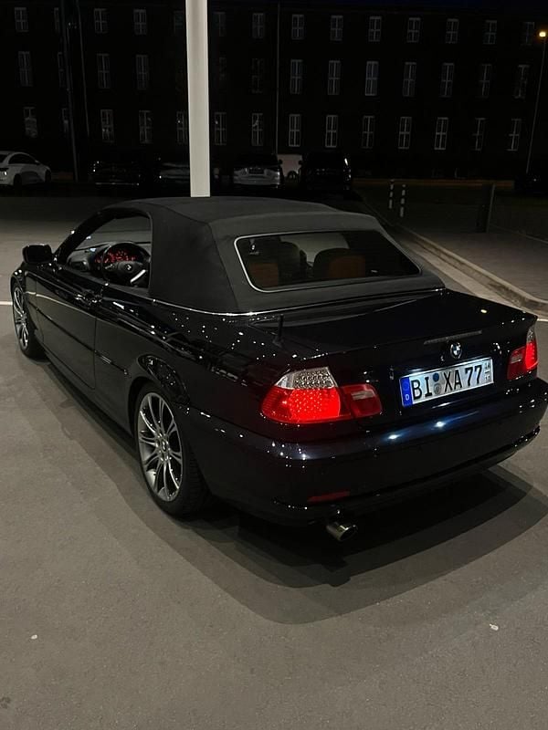 Gebraucht BMW 318 Cabriolet 143 PS (105 kW) 2006 Schwarz Cabrio