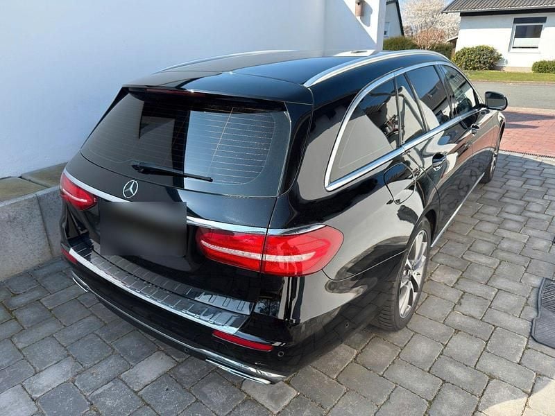 Gebraucht Mercedes E200 150 PS (110 kW) 2017 Schwarz Kombi