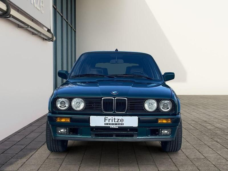 Gebraucht BMW 325 170 PS (125 kW) 1991 Grün Kombi