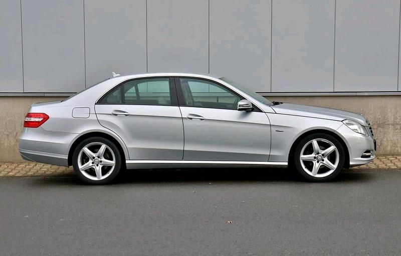 Gebraucht Mercedes E220 170 PS (125 kW) 2010 Limousine