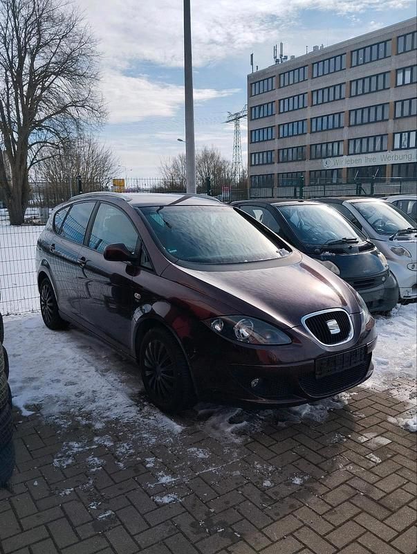 Gebraucht Seat Altea XL 125 PS (91 kW) 2009 Violet Van / Kleinbus