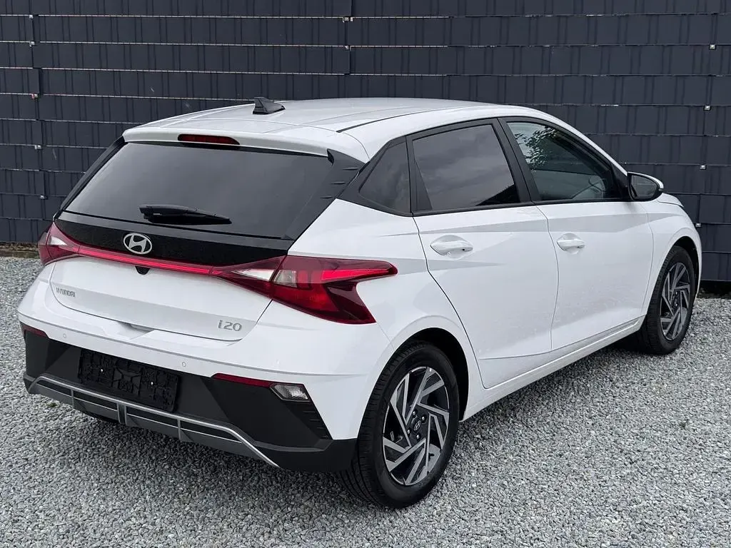Neu Hyundai i20 90 PS (66 kW) 2026 Atlas white Kleinwagen