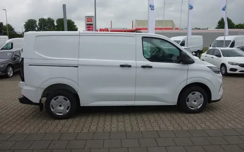 Neu Ford Transit Custom Trend 136 PS (100 kW) 2025 Weiss Van
