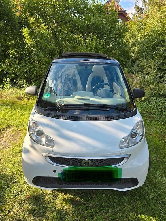 Gebraucht Smart ForTwo Cabrio Passion 71 PS (52 kW) 2014 Weiß Cabrio