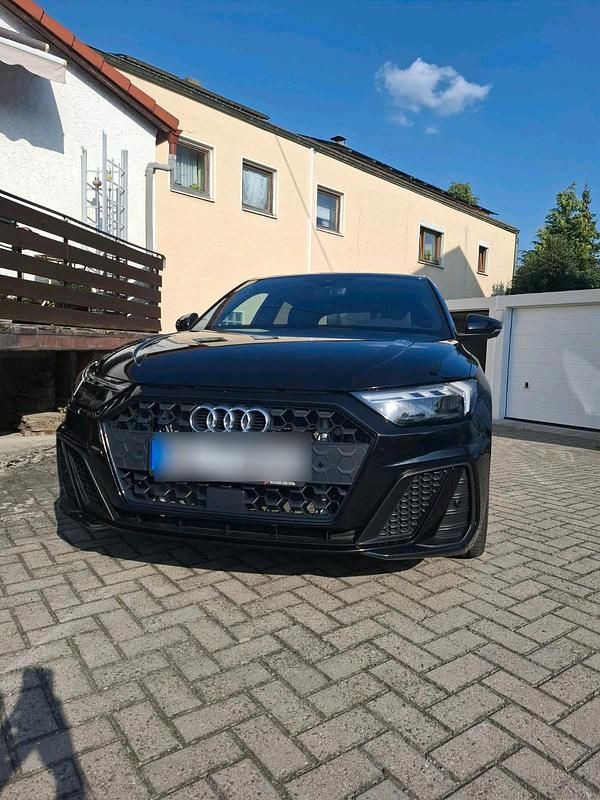 Schwarz Gebraucht 2019 Audi A1 S-Line Kleinwagen | 22.999 € (Etwas zu teuer) - Bild 1/4