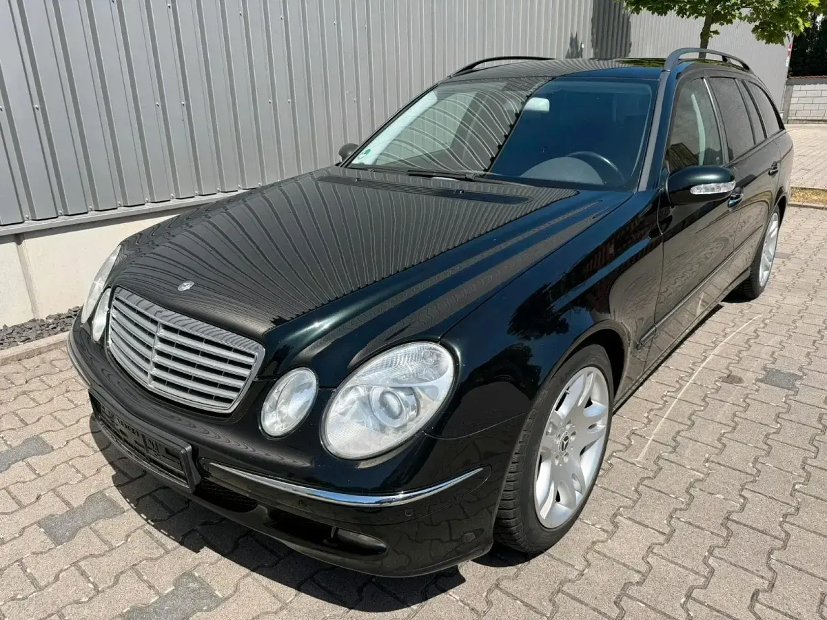 Gebraucht Mercedes E350 272 PS (200 kW) 2005 Schwarz Kombi