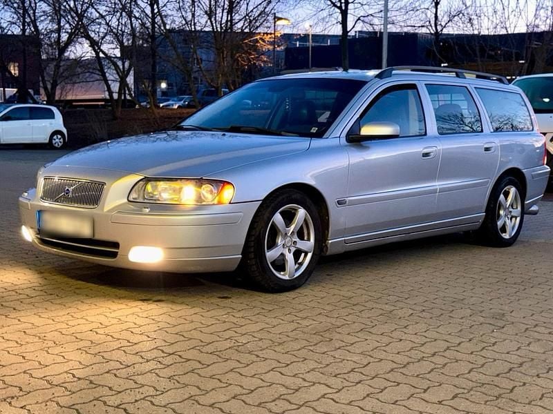 Gebraucht Volvo V70 163 PS (119 kW) 2006 Silber Kombi