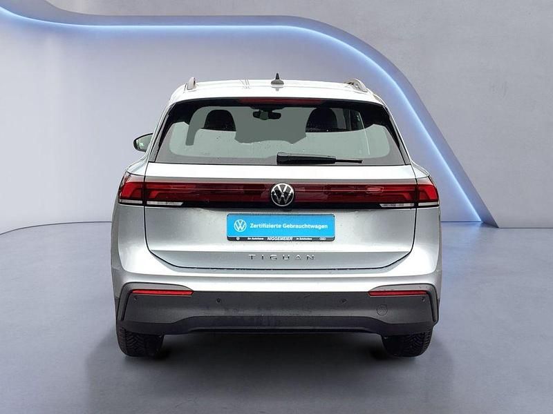 Gebraucht VW Tiguan Goal 150 PS (110 kW) 2024 Silber SUV