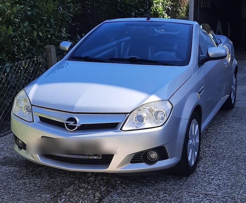 Silber Gebraucht 2008 Opel Tigra Cabrio | 3.333 € (Teuer) - Bild 1/4