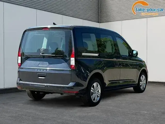 Second-hand VW Caddy 122 CP (89 kW) 2025 Albastru Monovolum