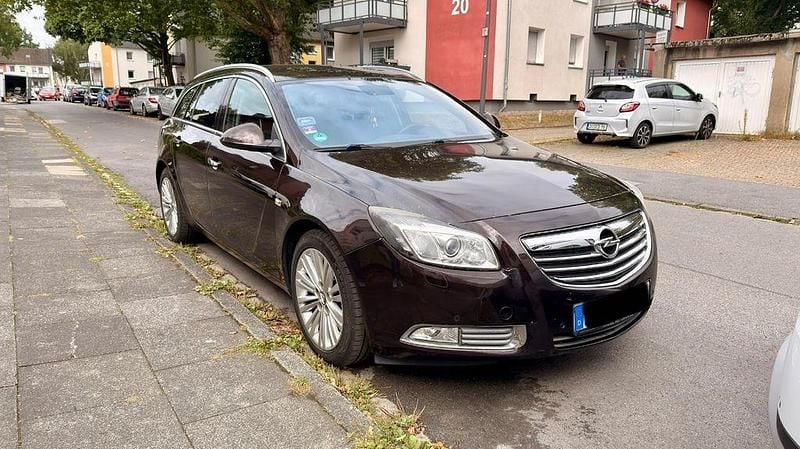 Braun Gebraucht 2012 Opel Insignia Edition Kombi | 5.150 € (Guter Preis) - Bild 1/4