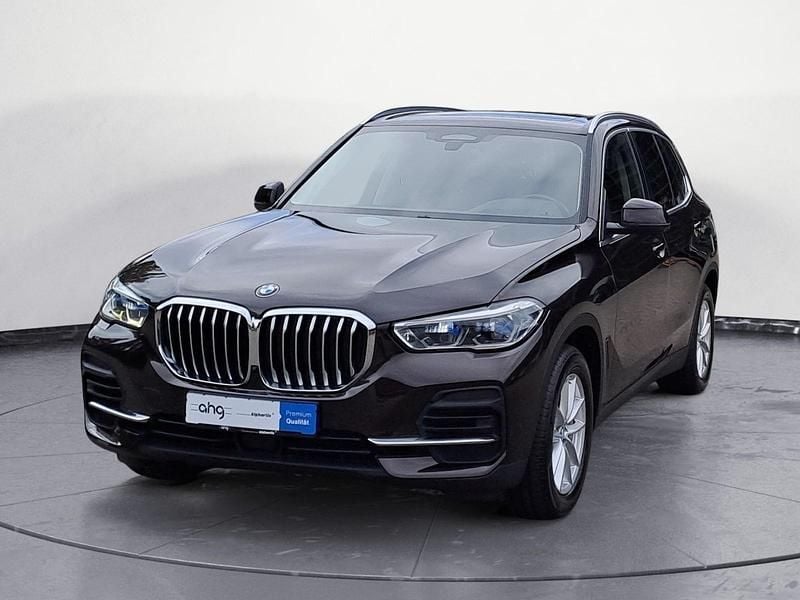 Braun Gebraucht 2022 BMW X5 Sport Line SUV | 47.720 € (Fairer Preis) - Bild 1/4