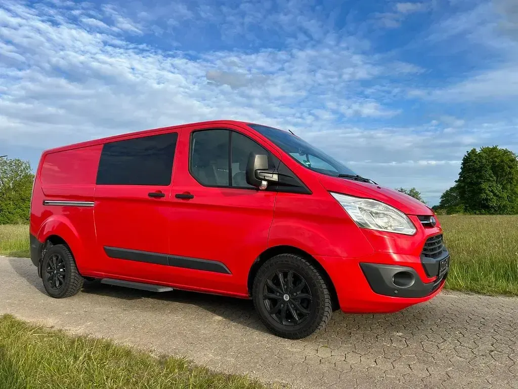 Gebraucht Ford Transit Custom 131 PS (96 kW) 2017 Rot Van / Kleinbus