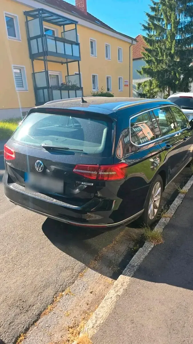 Gebraucht VW Passat Highline 180 PS (132 kW) 2016 Schwarz Kombi