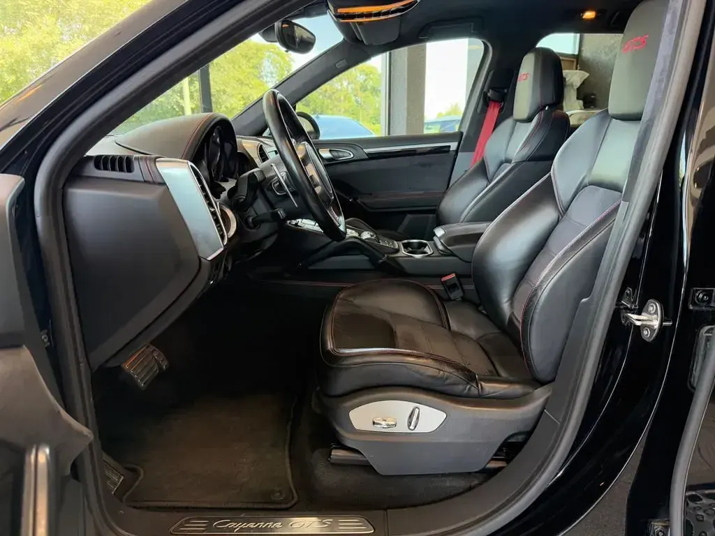 Gebraucht Porsche Cayenne GTS 420 PS (308 kW) 2013 Tiefschwarzmetallic SUV