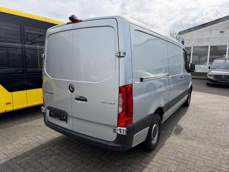 Gebraucht Mercedes Sprinter 170 PS (125 kW) 2021 Iridiumsilber (metallic) Van