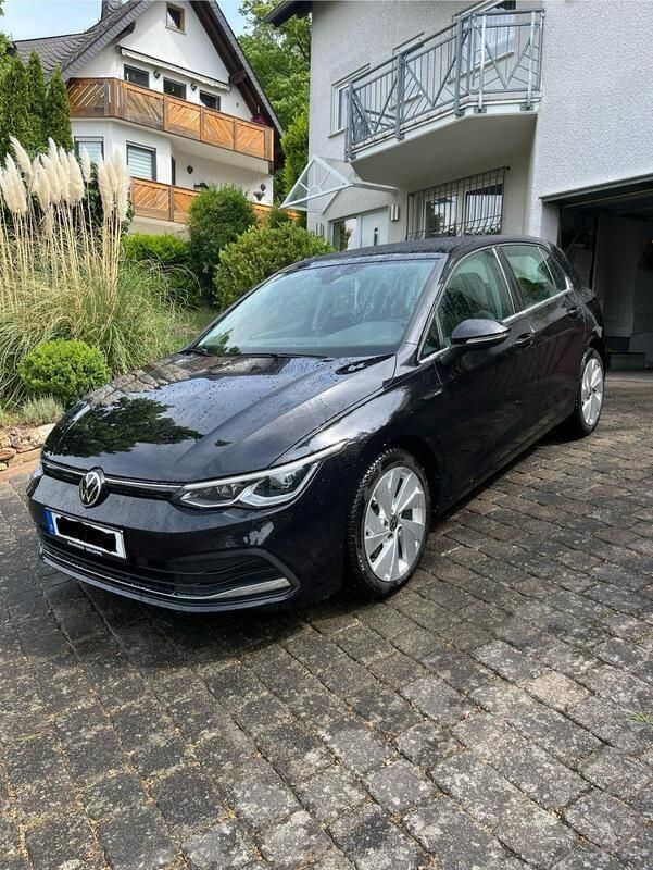 Schwarz Gebraucht 2020 VW Golf VIII Style Limousine | 18.990 € (Guter Preis) - Bild 1/4