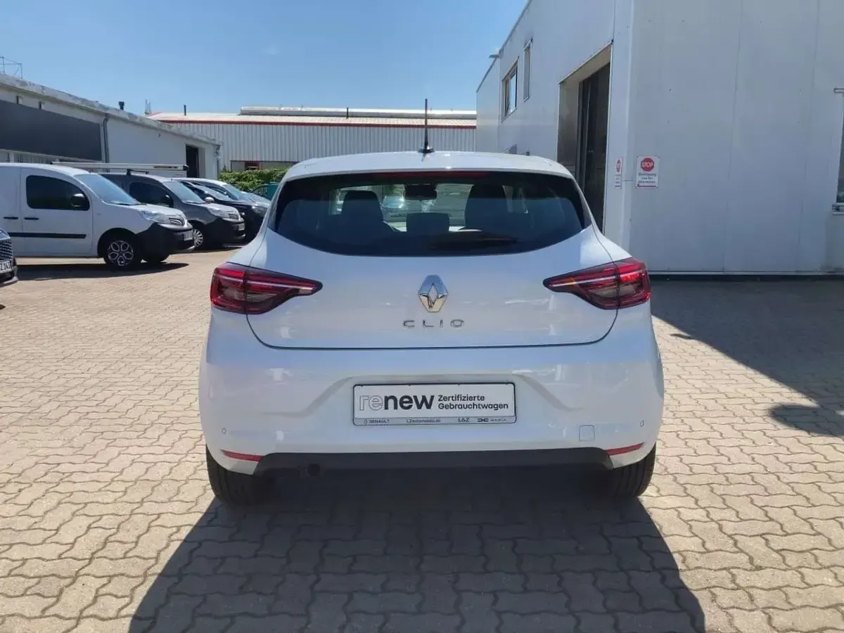 Gebraucht Renault Clio V Equilibre 91 PS (66 kW) 2023 Arktisweiß Limousine