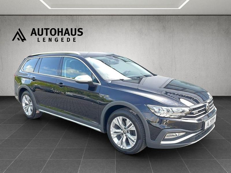 Schwarz Gebraucht 2020 VW Passat Alltrack Kombi | 20.999 € (Guter Preis) - Bild 1/4