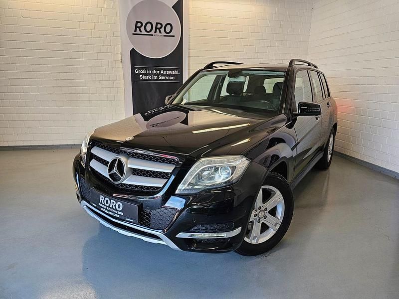 Schwarz Gebraucht 2015 Mercedes GLK220 SUV | 18.450 € (Fairer Preis) - Bild 1/4