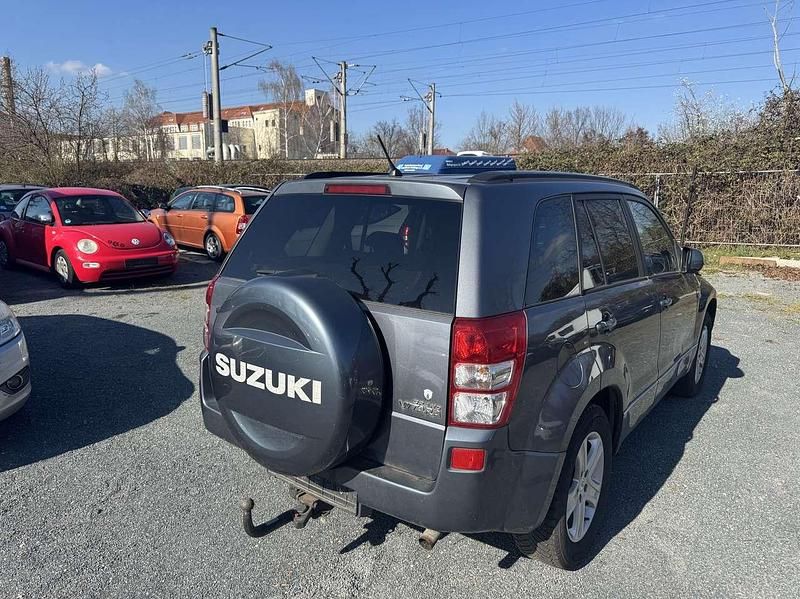 Usado Suzuki Grand Vitara 129 HP (94 kW) 2006 Azul SUV