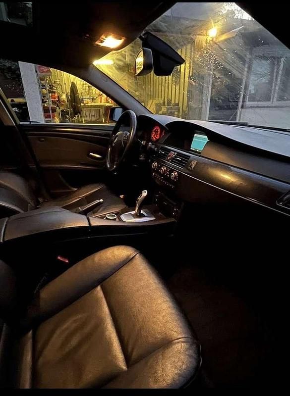 Gebraucht BMW 525 197 PS (144 kW) 2008 Limousine