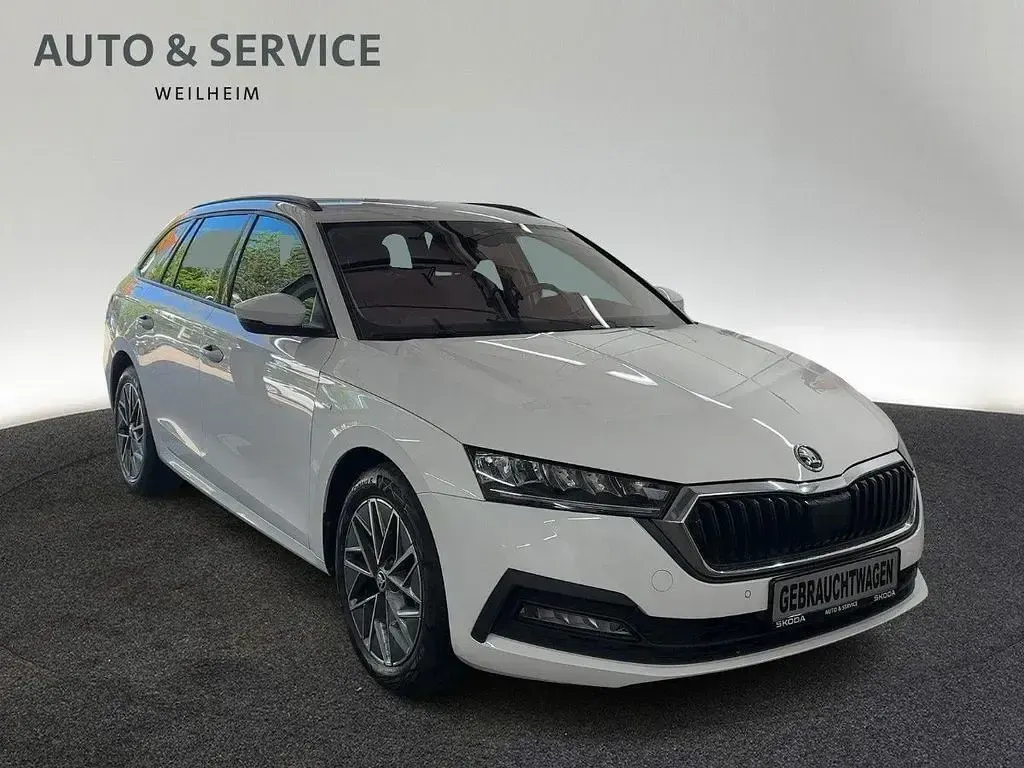 Gebraucht Skoda Octavia Ambition 150 PS (110 kW) 2023 Weiß Kombi