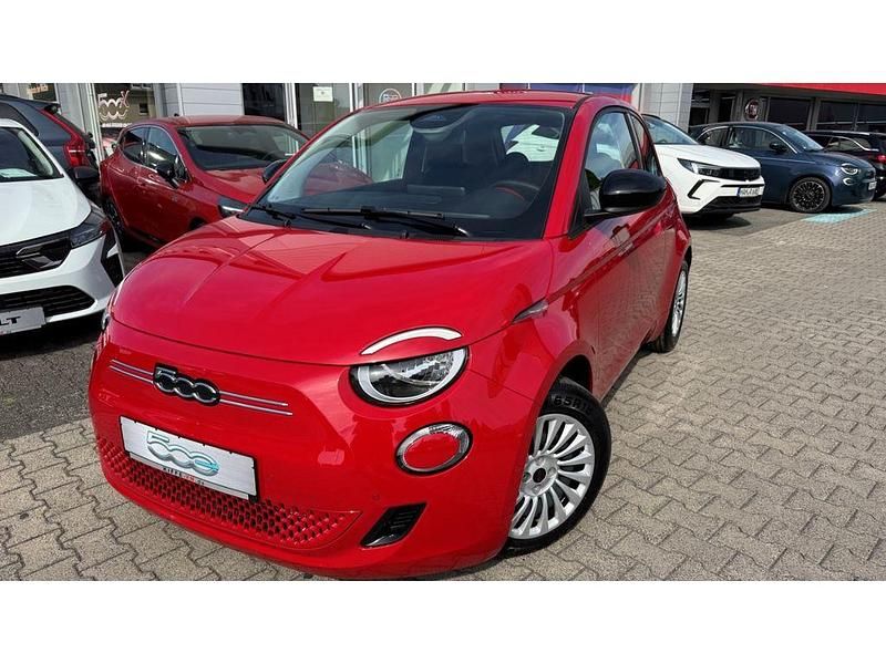Neu Fiat 500e Red 69 kW (95 PS) 2025 Rot Kleinwagen
