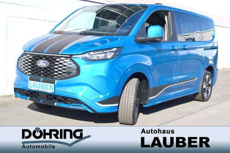 Digital aqua Neu 2025 Ford Tourneo Sport Van / Kleinbus | 70.875 € (Teuer) - Bild 1/4