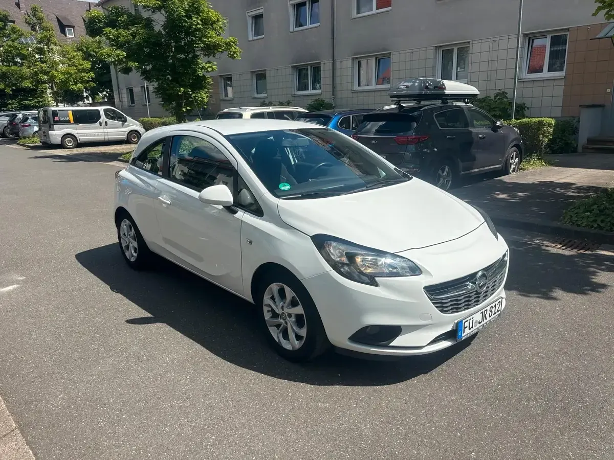 Gebraucht Opel Corsa Edition 101 PS (74 kW) 2016 Weiß Kleinwagen