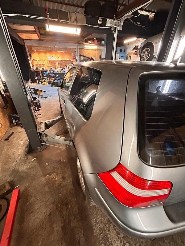 Gebraucht VW Golf IV 75 PS (55 kW) 2003 Grau Kleinwagen