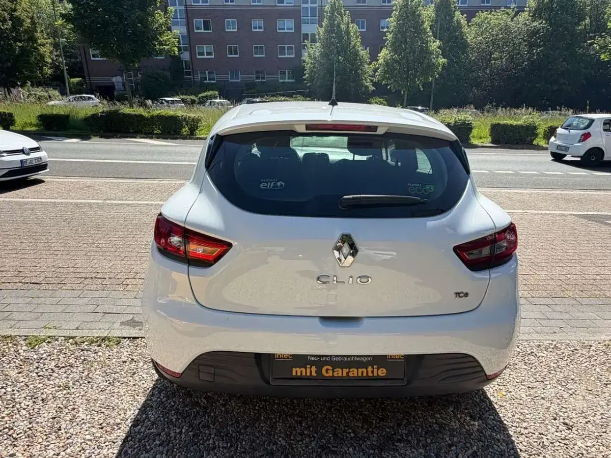 Gebraucht Renault Clio IV Dynamique 90 PS (66 kW) 2013 Weiß Kleinwagen
