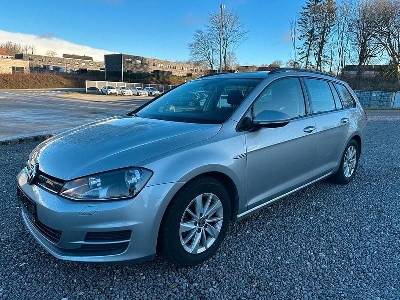 Silber Gebraucht 2015 VW Golf VII Trendline Kombi | 5.300 € (Guter Preis) - Bild 1/4