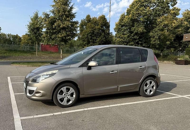 Gebraucht 2010 Renault Scénic III Dynamique Van / Kleinbus | 4.999 € (Fairer Preis) - Bild 1/4