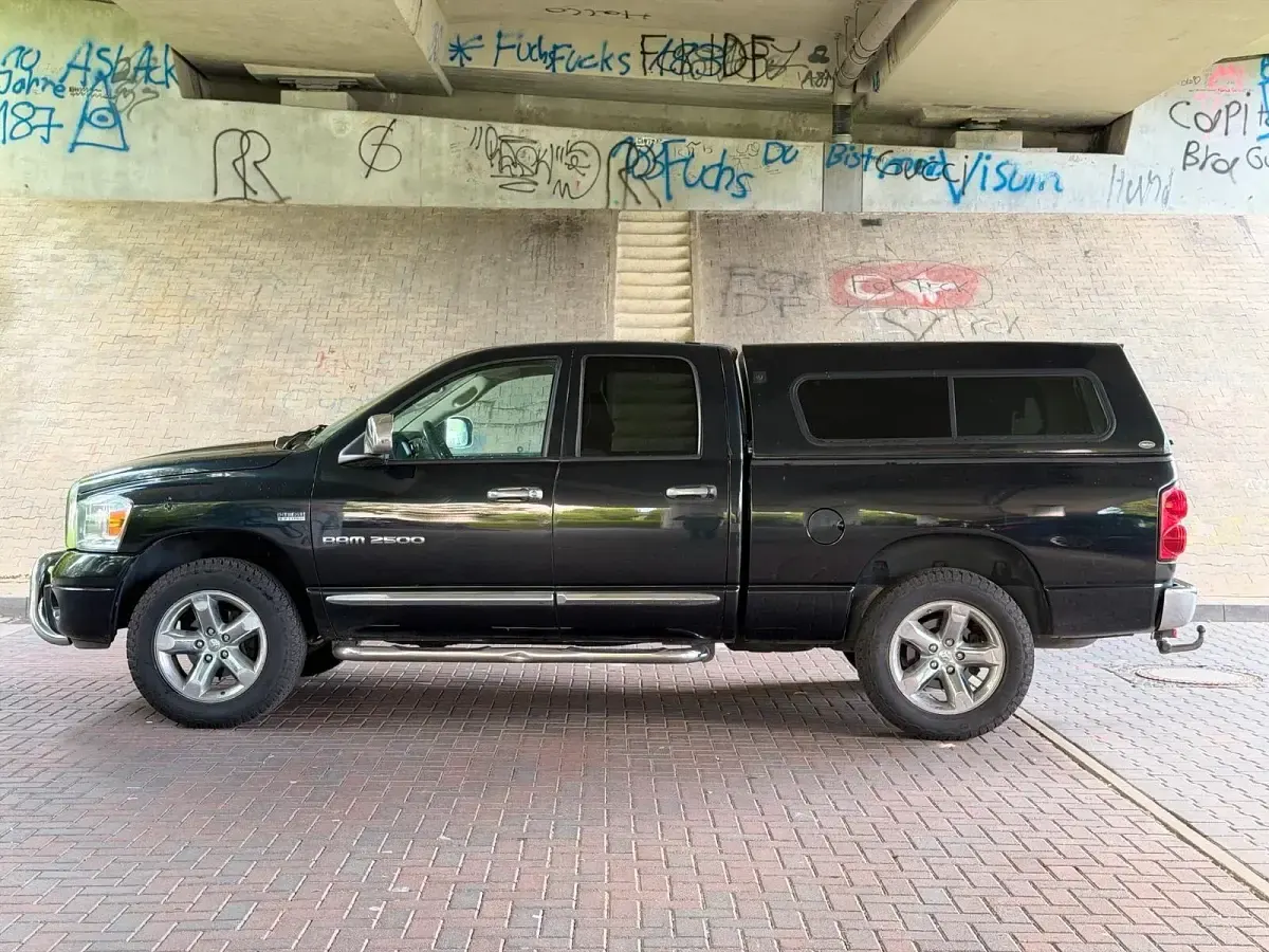 Gebraucht Dodge Ram 349 PS (256 kW) 2008 Schwarz Pickup