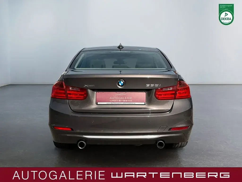 Gebraucht BMW 335 Comfort Edition 306 PS (225 kW) 2012 Braun Limousine