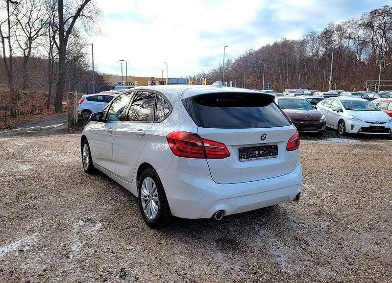 Gebraucht BMW 218 Advantage 150 PS (110 kW) 2021 Alpinweiss iii Van / Kleinbus