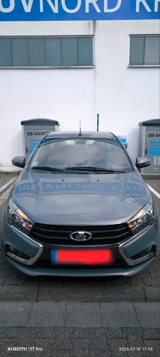 Gebraucht Lada Vesta 106 PS (77 kW) 2017 Andere farben Limousine
