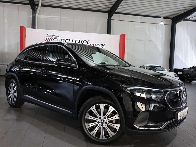 Gebraucht Mercedes EQA250 Progressive 139 kW (190 PS) 2022 Schwarz SUV