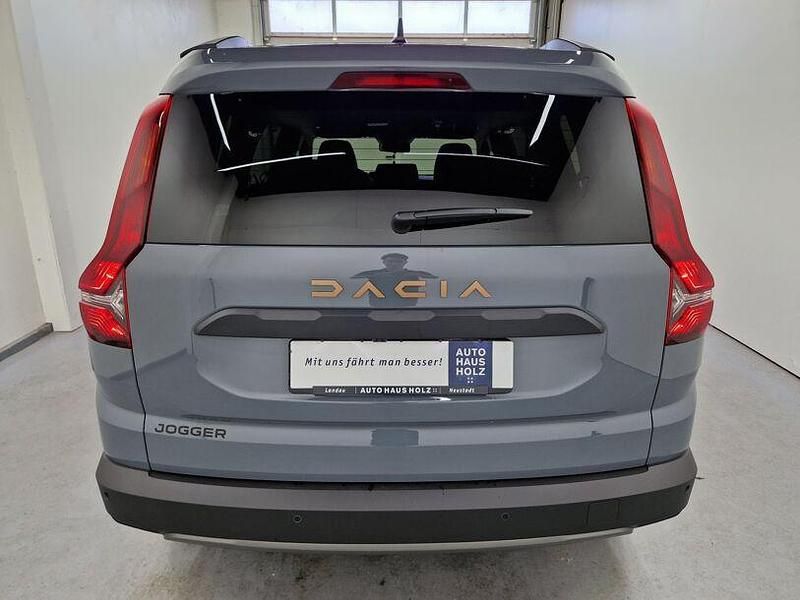 Gebraucht Dacia Jogger Extreme 110 PS (80 kW) 2024 Grau Van / Kleinbus